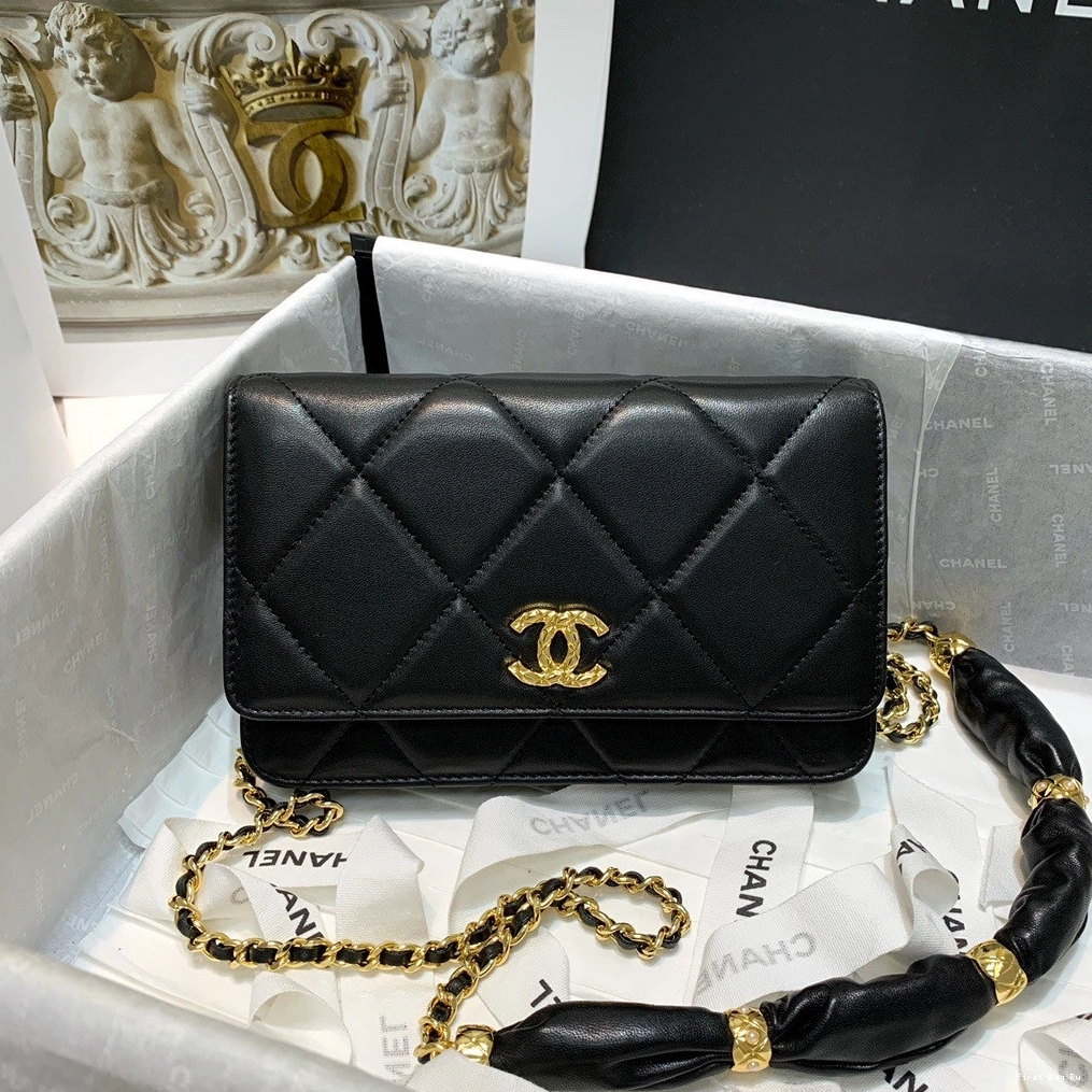 First Bag Ru CHANEL WALLET 0825